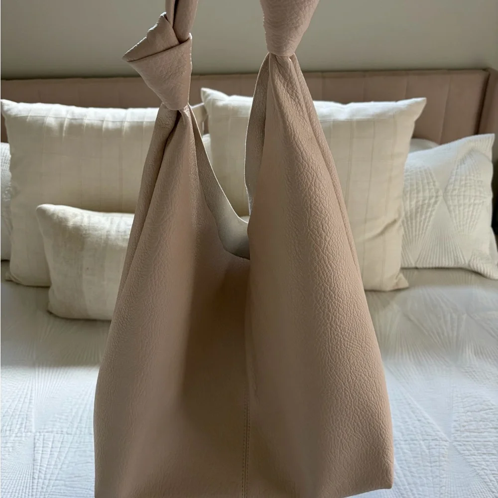 NWOT By Anthropologie The Love Knot Slouchy Bag in Cream - Picture 6 of 6